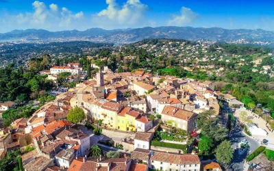 Mougins : un village d’art et de gastronomie à découvrir sur la Côte d’Azur