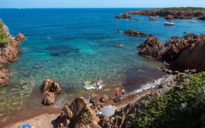 Les plus belles plages et criques secrètes de la Côte d’Azur