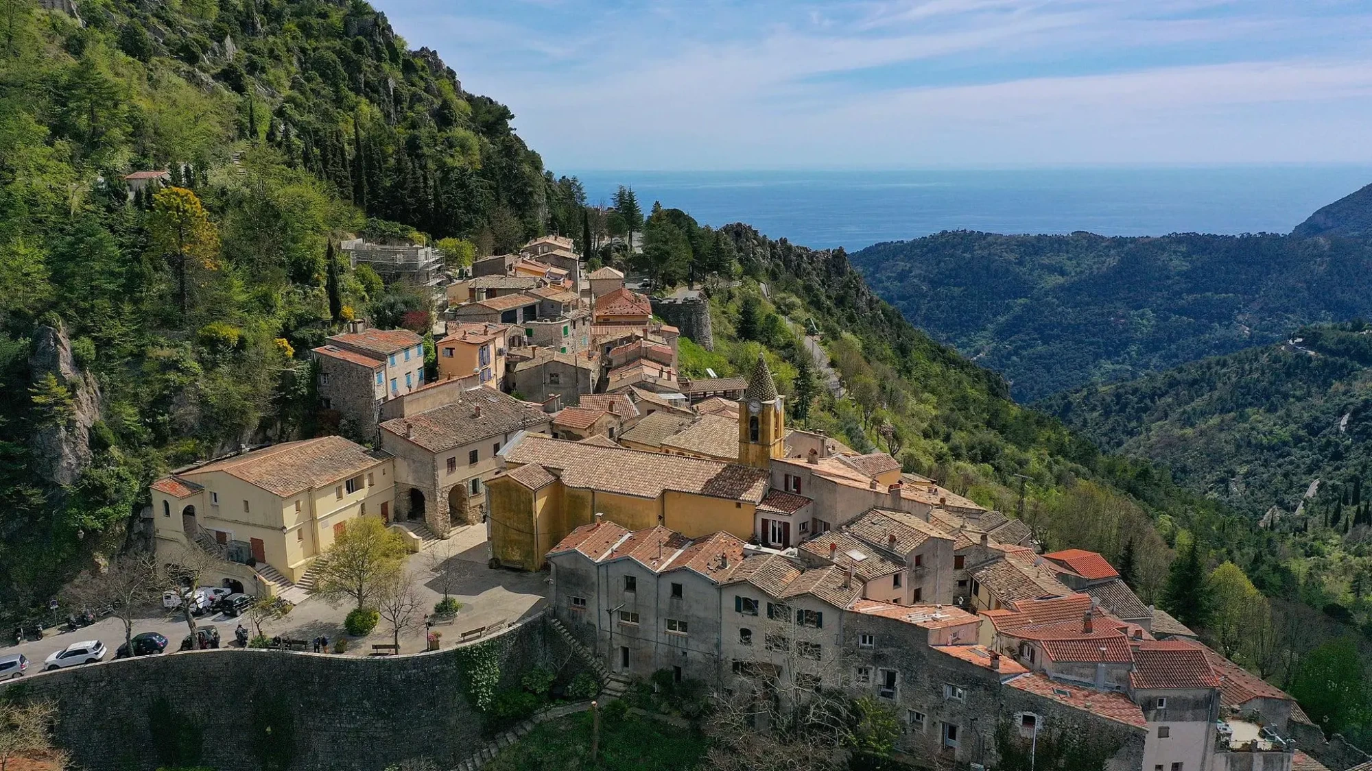 Saint-Agnès village perché sur la Côte d'Azur avec vue sur la Méditerranée