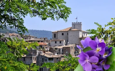 Tourrettes-sur-Loup : un village perché incontournable de la Côte d’Azur