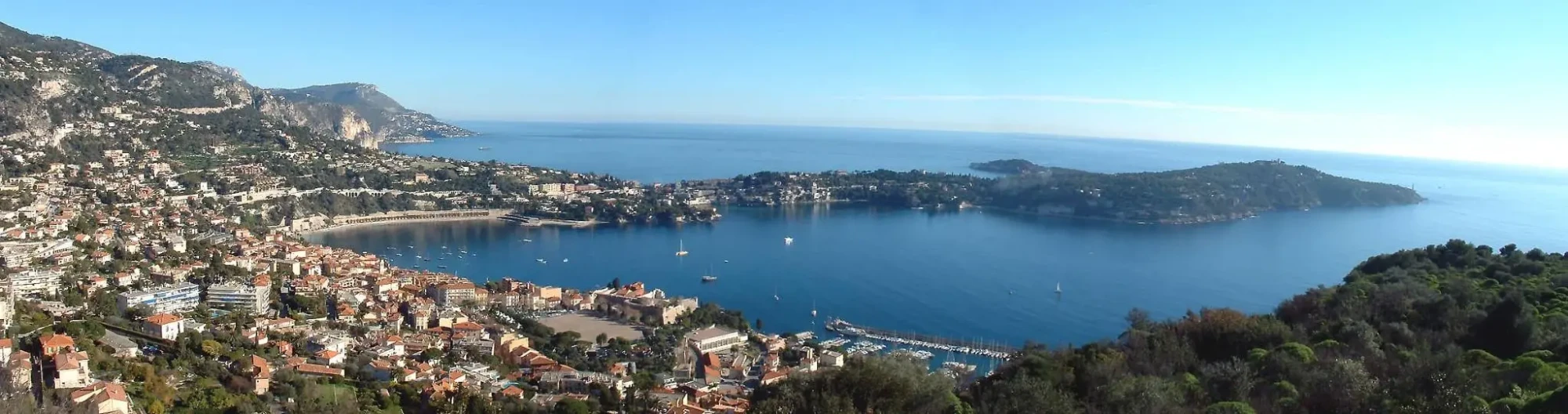 Villefranche-sur-Mer – vue panoramique rade et presqu’île Saint-Jean-Cap-Ferrat Villefranche-sur-Mer rade panoramique presqu'île Saint-Jean-Cap-Ferrat Côte d'Azur