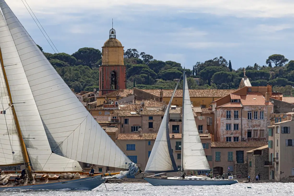 voiles-saint-tropez-2026-regates-cote-azur Les Voiles de Saint-Tropez 2026 – voiliers classiques et maxi yachts en régate dans le golfe de Saint-Tropez