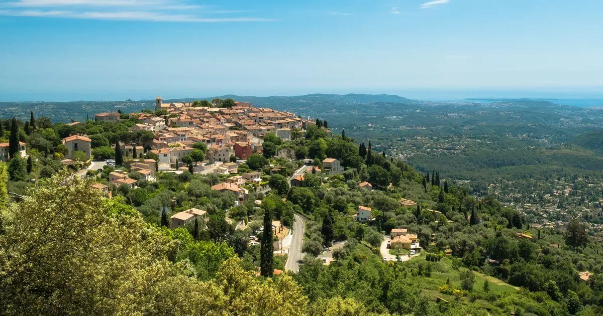 Panorama depuis le belvédère de Cabris sur la baie de Cannes et les îles de Lérins