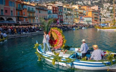 Le Combat Naval Fleuri de Villefranche-sur-Mer : la bataille de fleurs sur l’eau